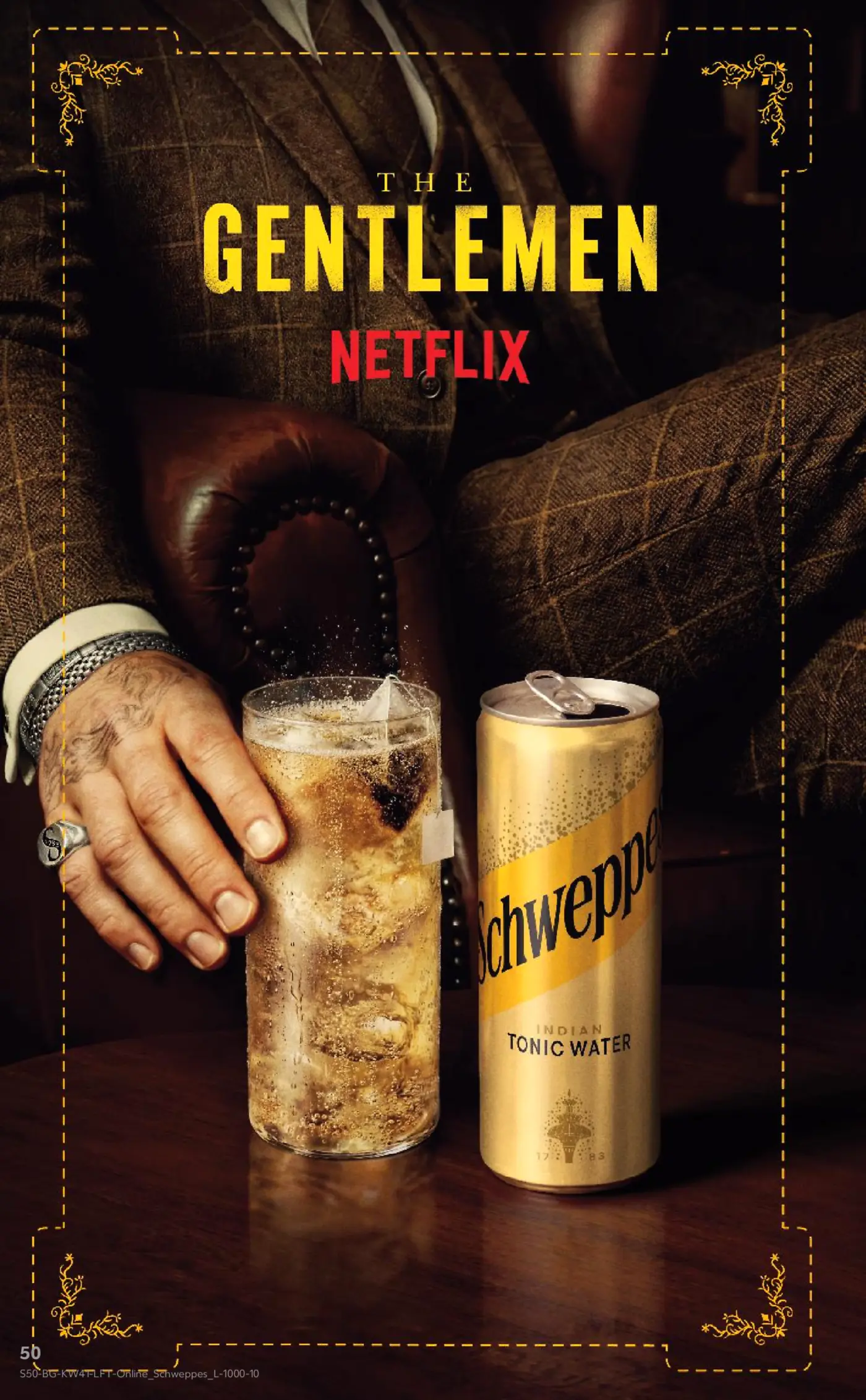 Рекламна страница на Schweppes The Gentlemen Netflix с чаша и кен